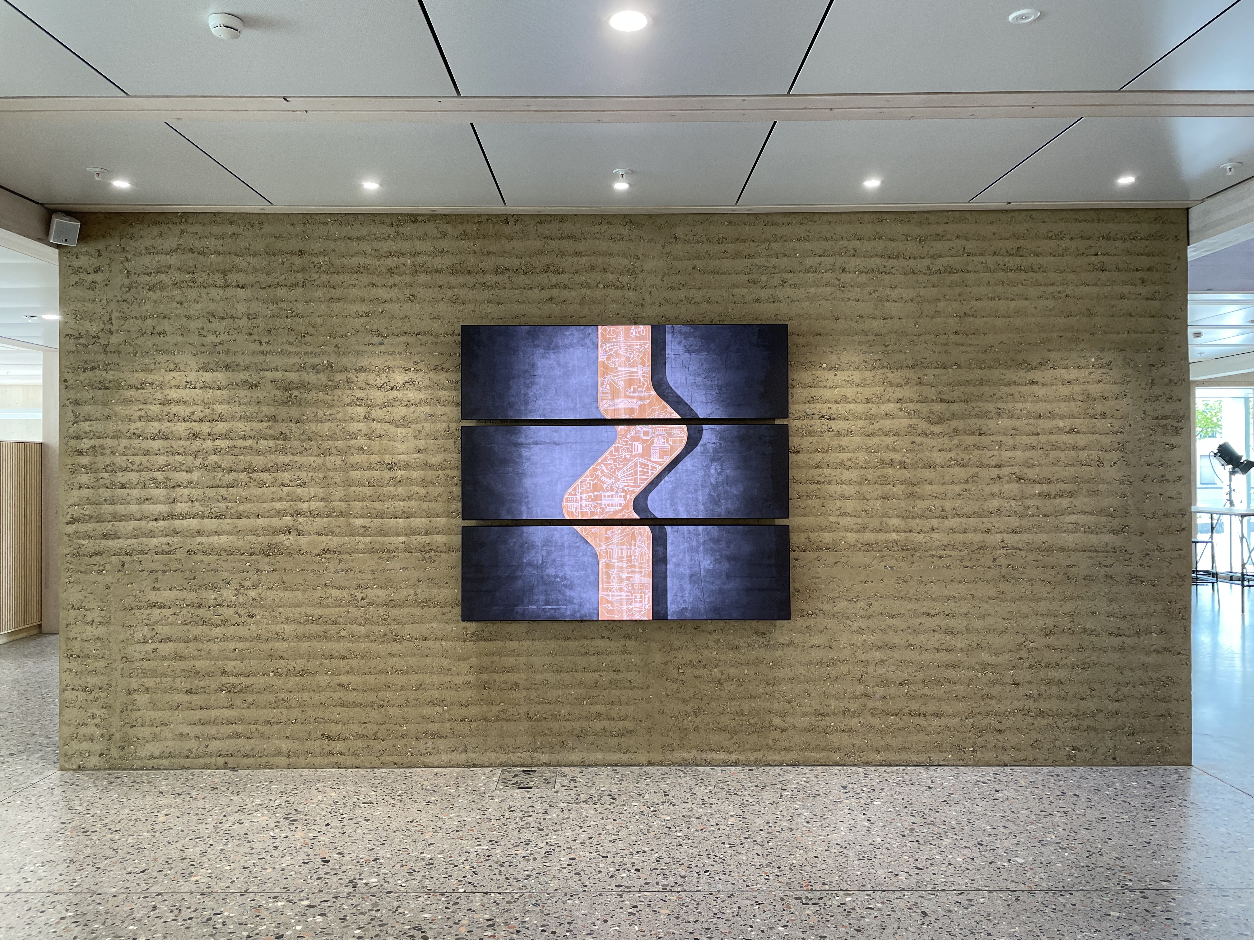 LED-Display Foyer Erne Holzbau