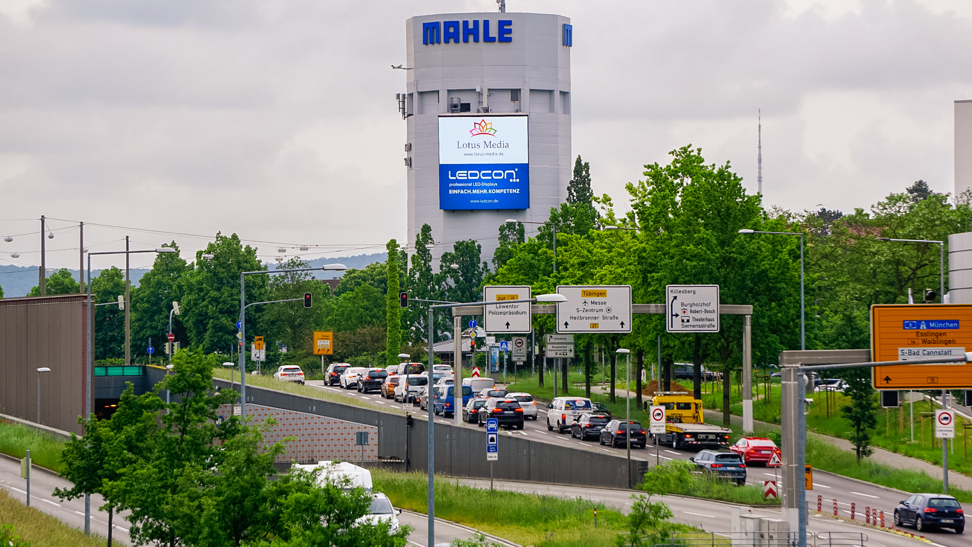 Pragsattel Stuttgart LED Billboard